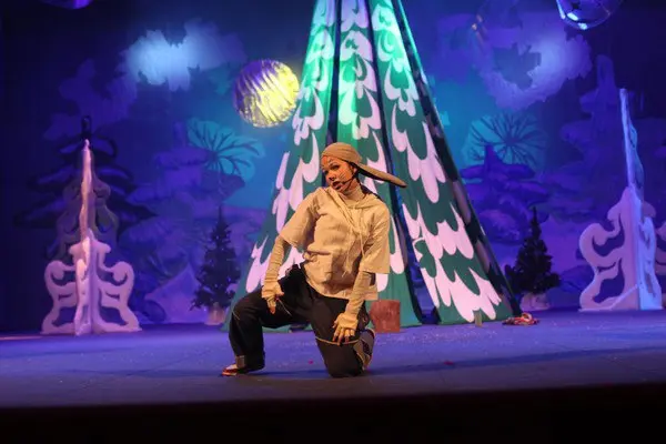 Спектакль "Алиса в Стране чудес"