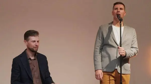 Концерт акустического кавер-дуэта "Кадры"