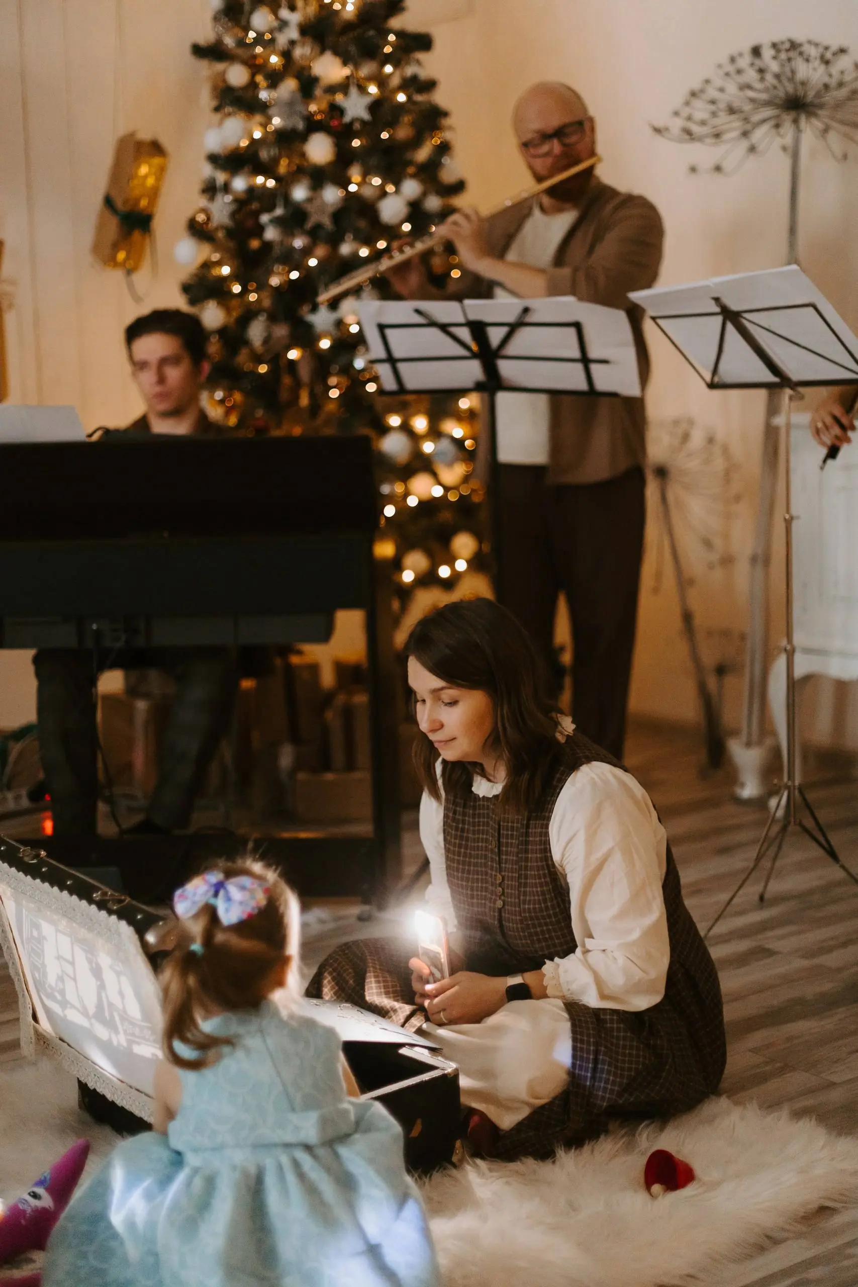 Малышковые гуляния с живой музыкой