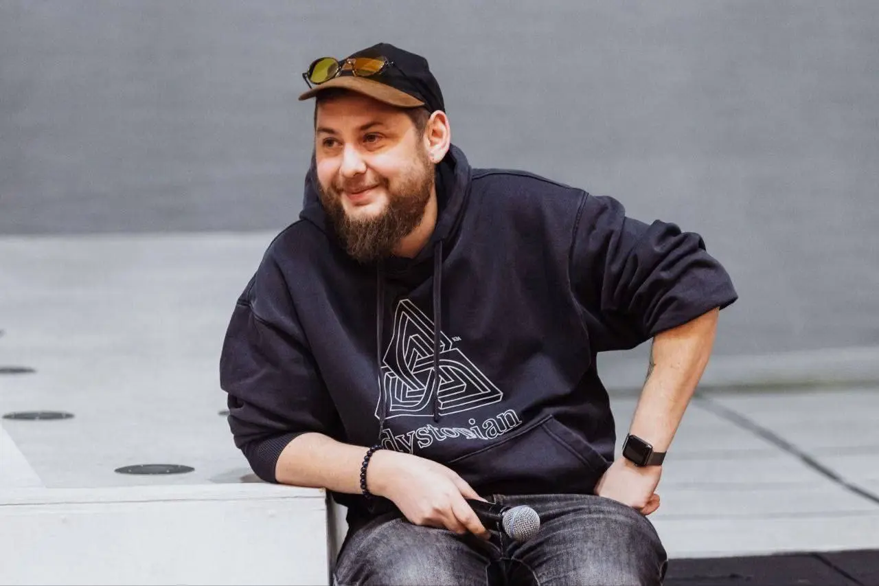 Традиционная встреча с главным режиссёром театра Артёмом Терёхиным после спектакля «Авиатор»