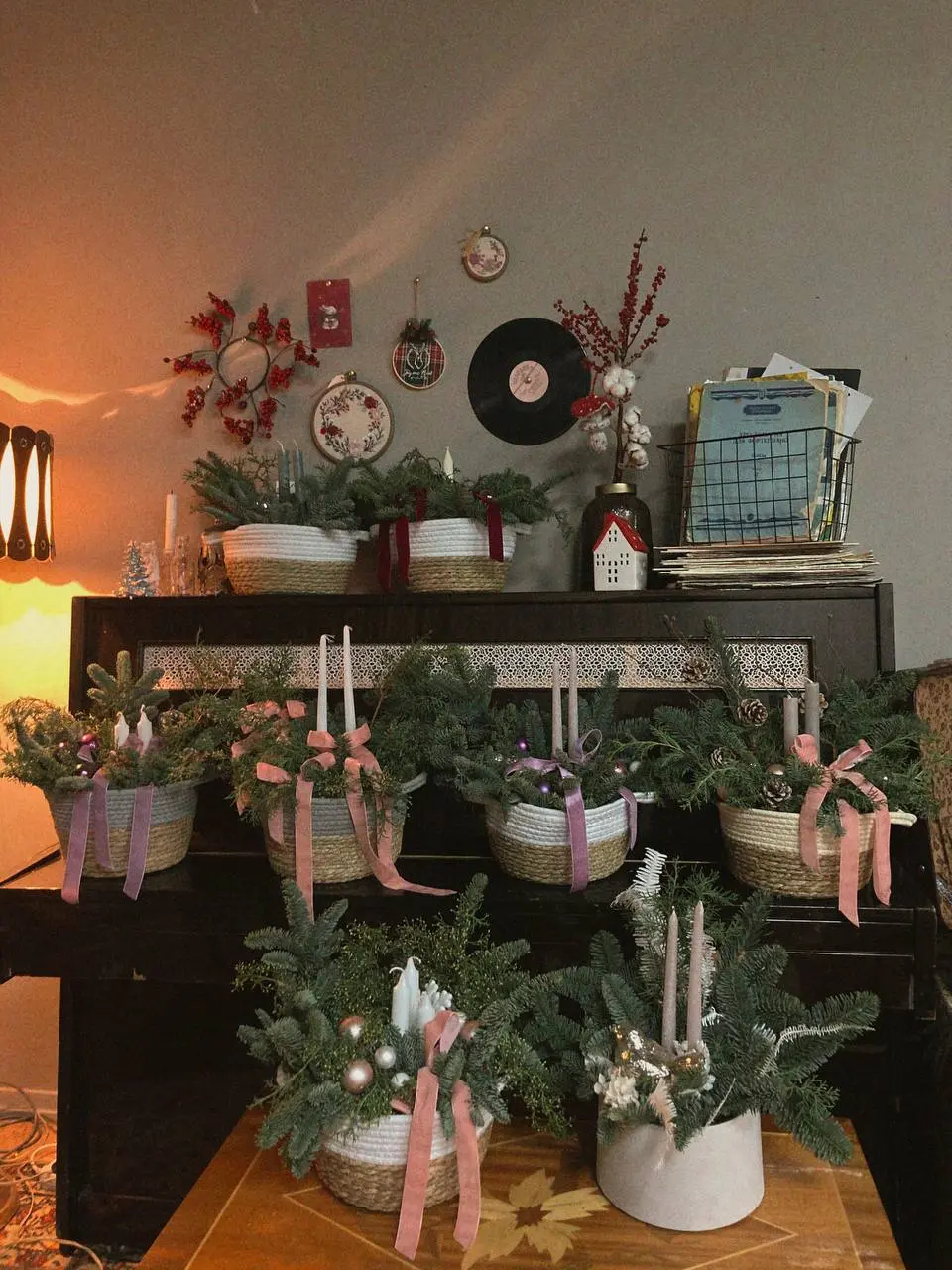 мастер-классы по декору из хвои и рождественские композиции в Антресоль