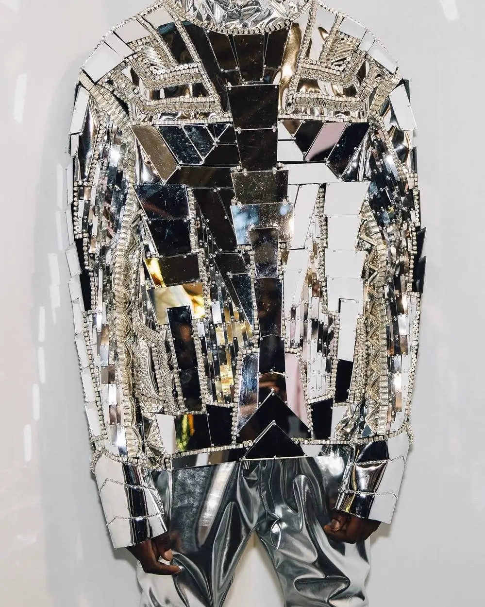 Концерт с дресс-кодом на луну