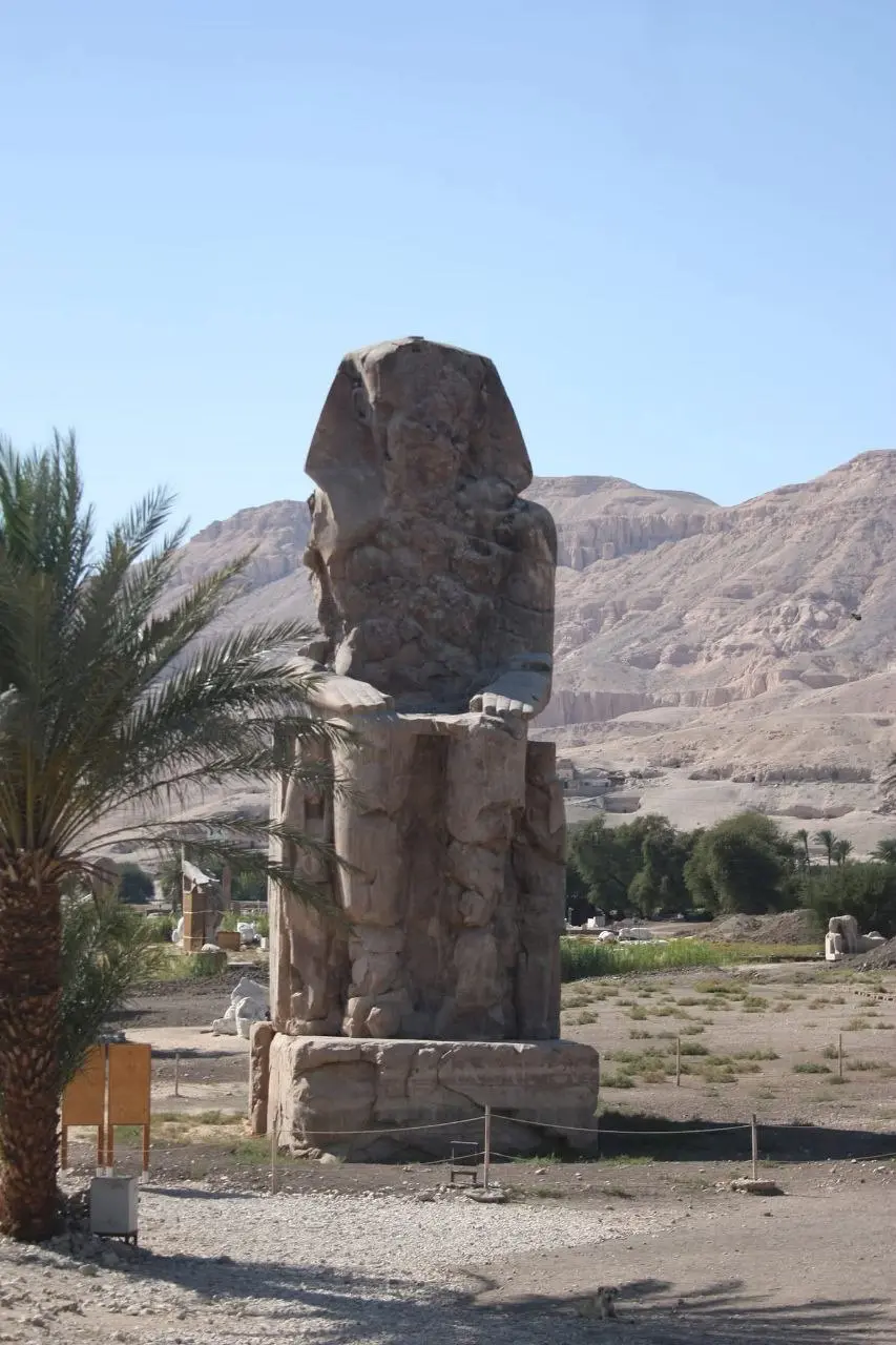 Не stan﻿dартныйLuxor + Esna