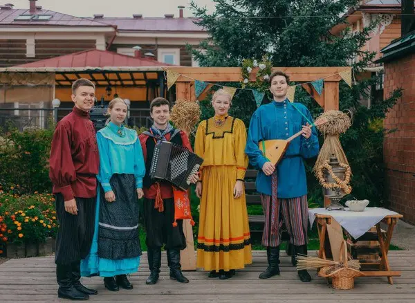 Фольклорная игровая программа "Кузьминки"