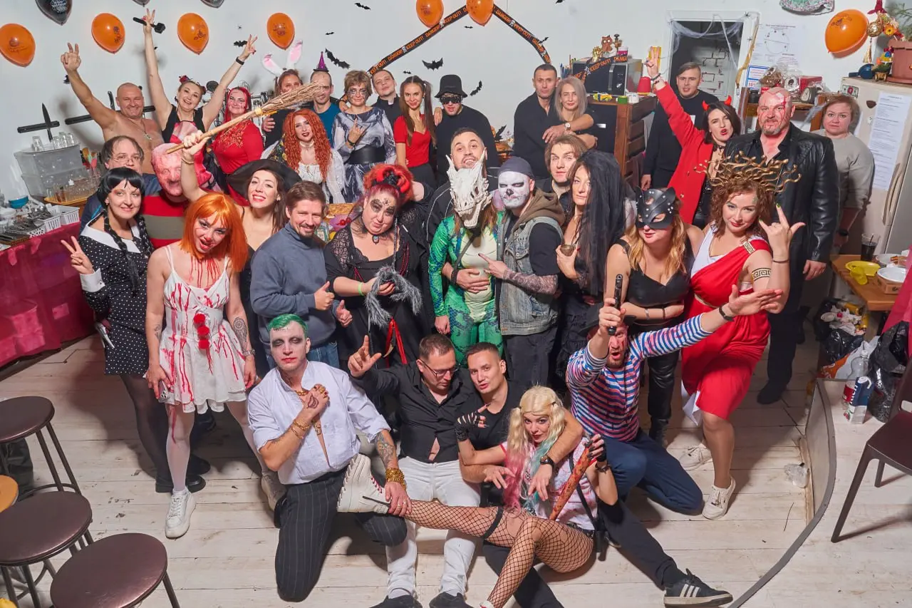 Самые лучшие вечеринки, у нас в клубе: https://vk.com/activepeople_msk ПОДПИСЫВАЙСЯ И ВРЫВАЙСЯ с ноги, скоро коттедж ( 21-23.11.25), где мы отмечаем 8 лет группы 🤘😎