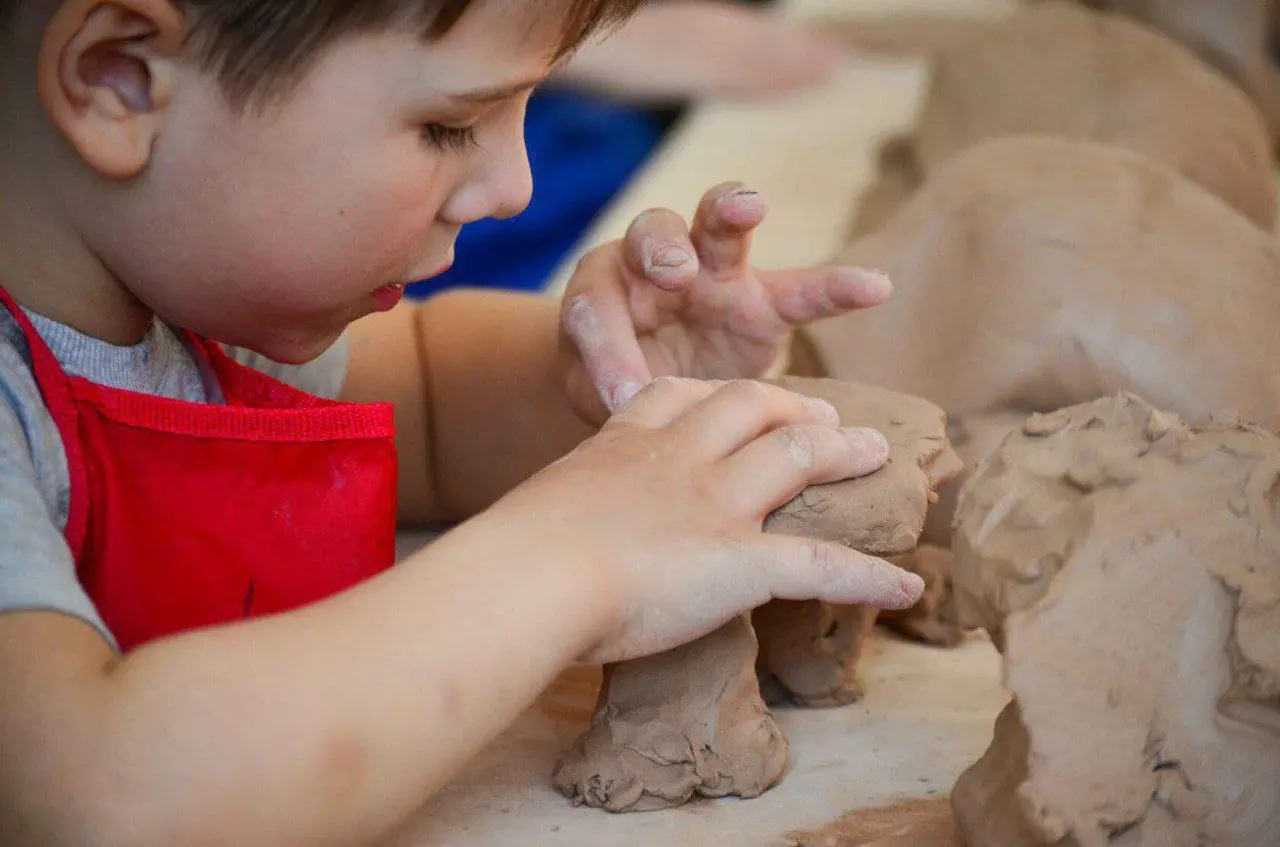 Традиционно играем в глину с Асёй Романовой