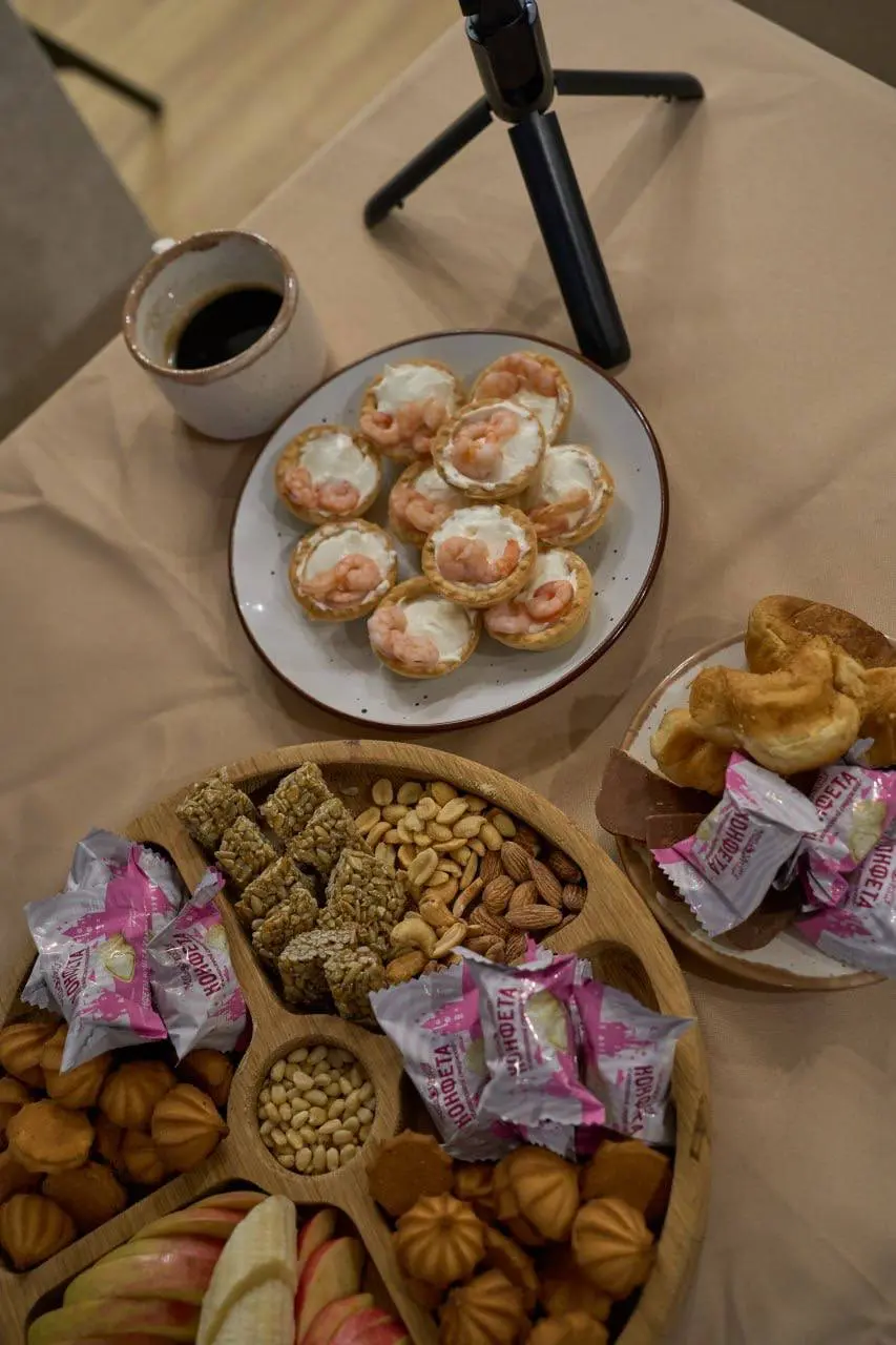 Живое общение против ОНЛАЙН