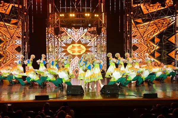 Концерт ансамбль танца "Урал"