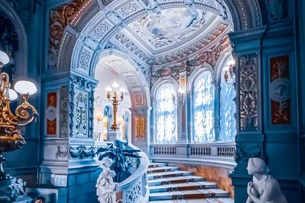 Экскурсия по Владимирскому дворцу