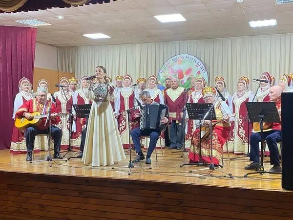 Праздничная программа "Малая Родина- большая история"