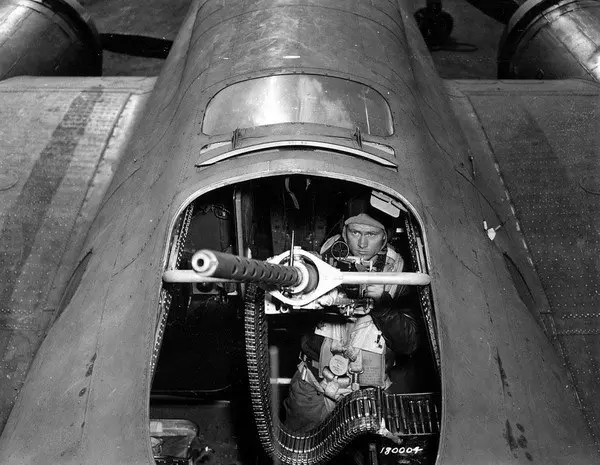 Темaтическая беседа "Оружейный ленд–лиз. Крупнокалиберный пулемет Browning M2"