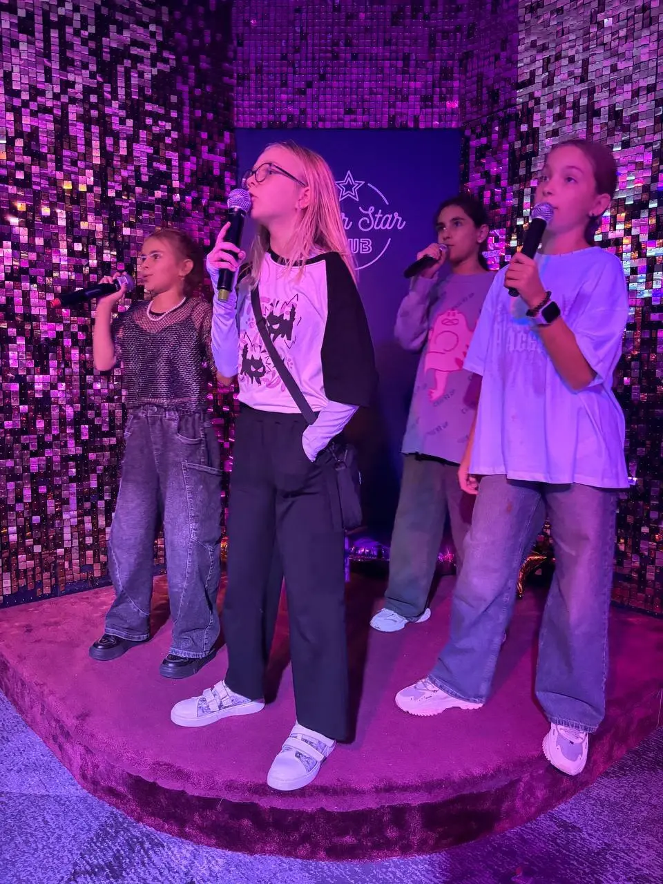 Кар Karaoke клуб «Super star» праздники