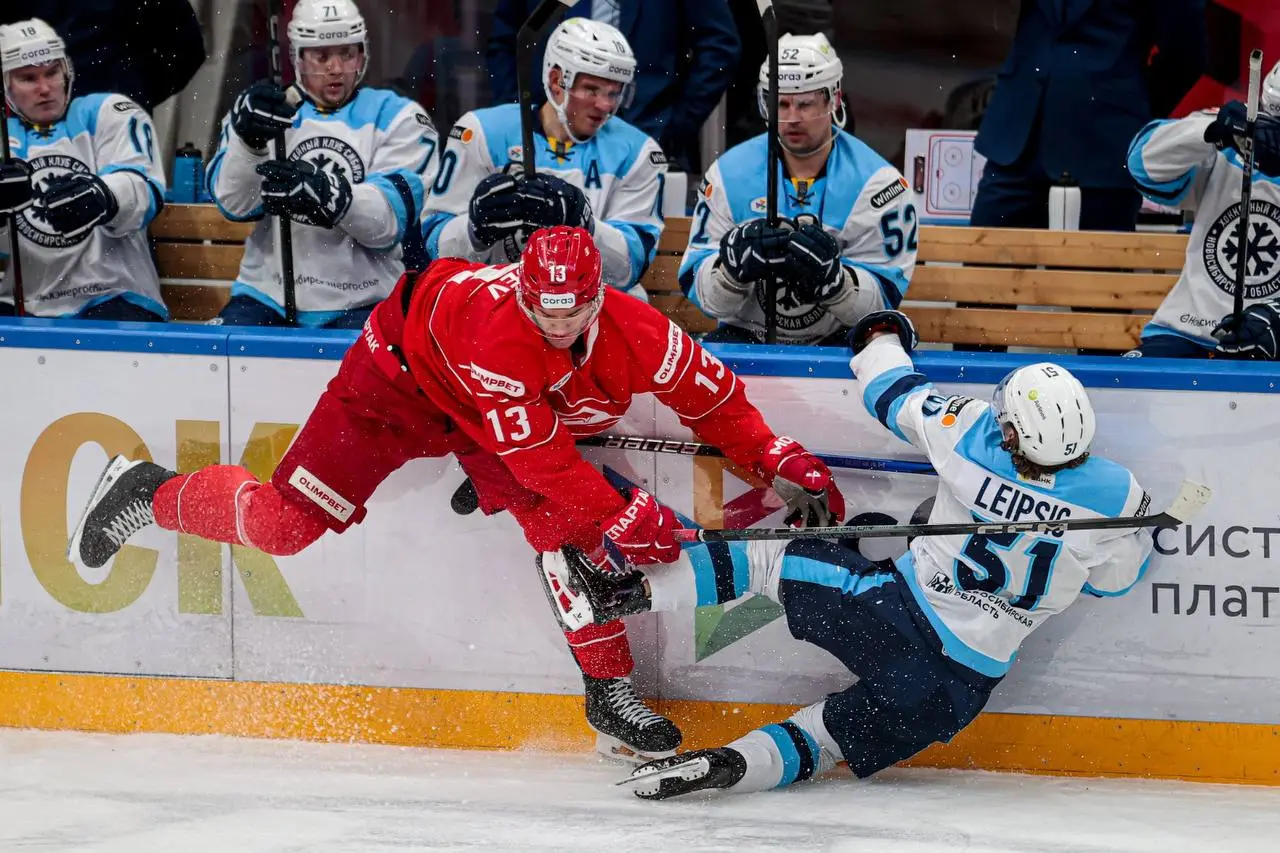 Хоккейный матч: Спартак — Сибирь