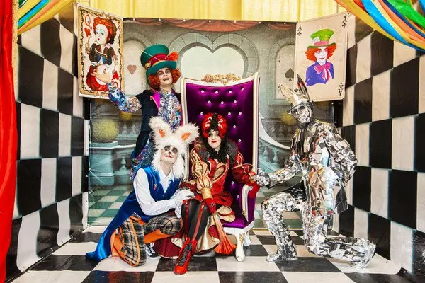 Шляпник и Кролик: увлекательное путешествие