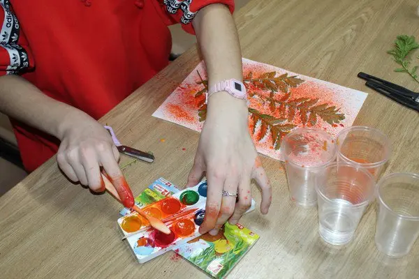 Занятие в изостудии Акварелька с мастер-классом по живописи