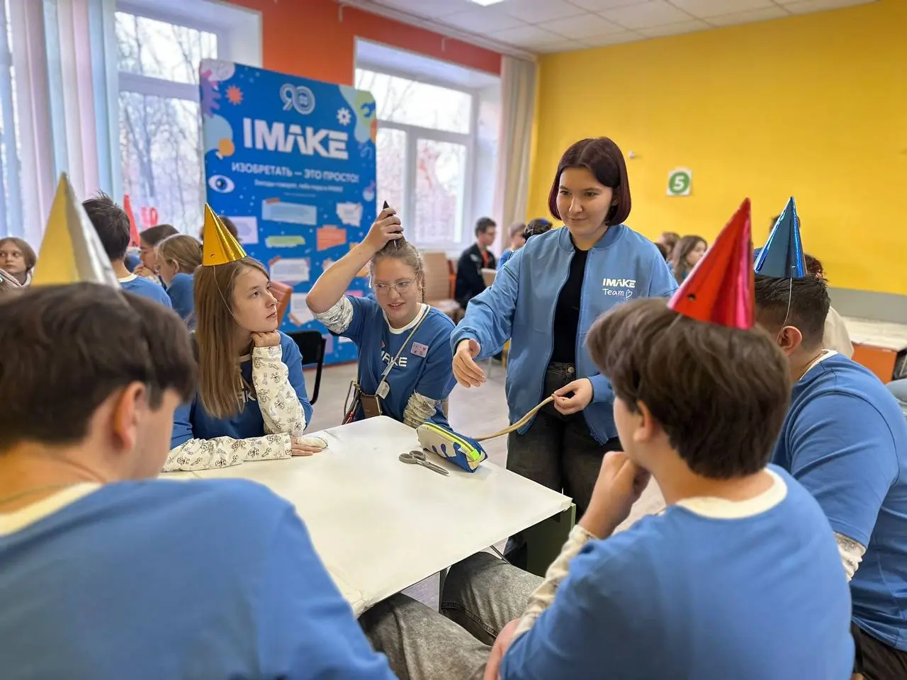 ИТ-марафон IMAKE от Норникеля. Интенсивы инженерного марафона в Центральной детской библиотеке Мончегорска