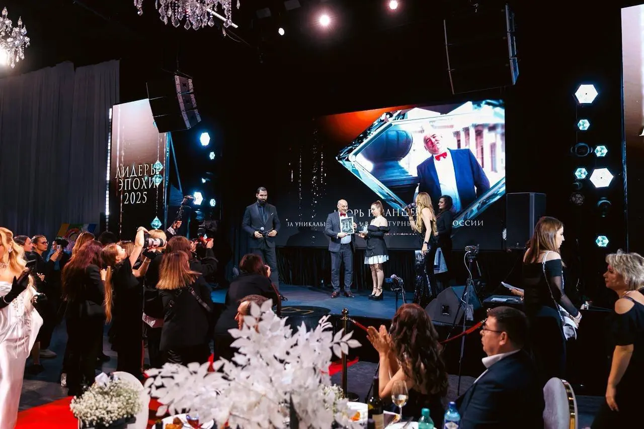 Художник из Тюмени стал лауреатом премии «Лидеры Эпохи 2025»