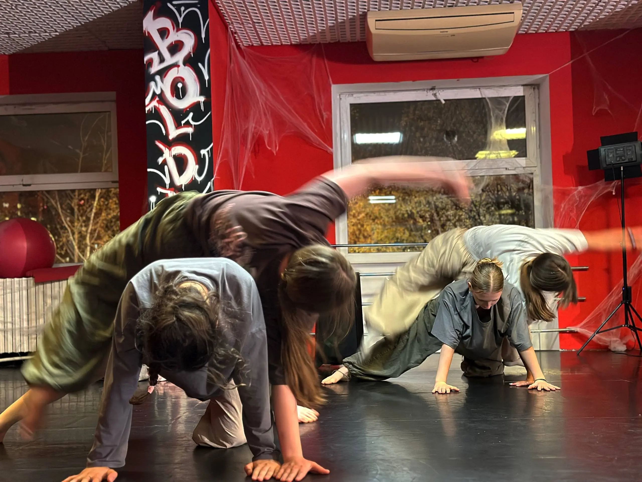 CONTEMPORARY by Anya Boldyreva