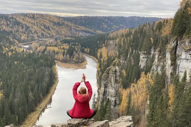 к вершинам Урала на Усьвинские столббы и Каменный город