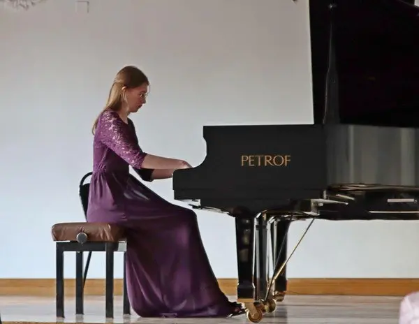 Открытый академический контрольный урок студентов по общему фортепиано