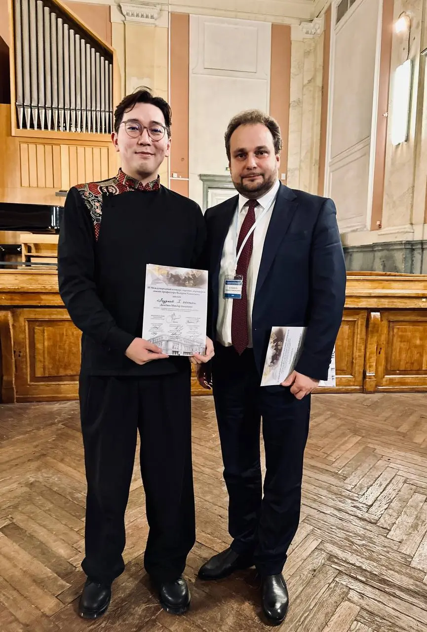 Дирижер из Бурятии стал лауреатом международного конкурса дирижеров