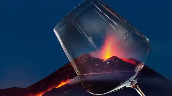 ВУЛКАНИЧЕСКИЕ ВИНА