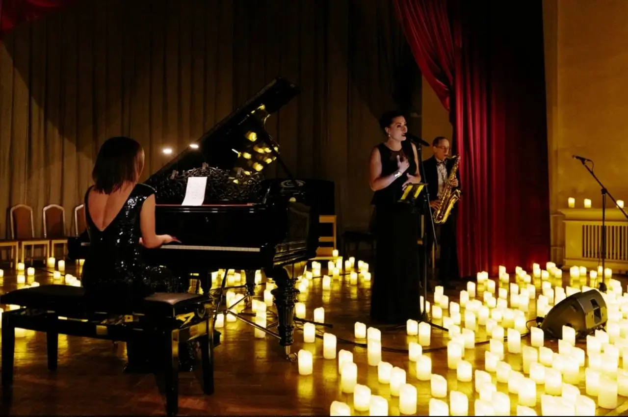 Джаз в свете свечей