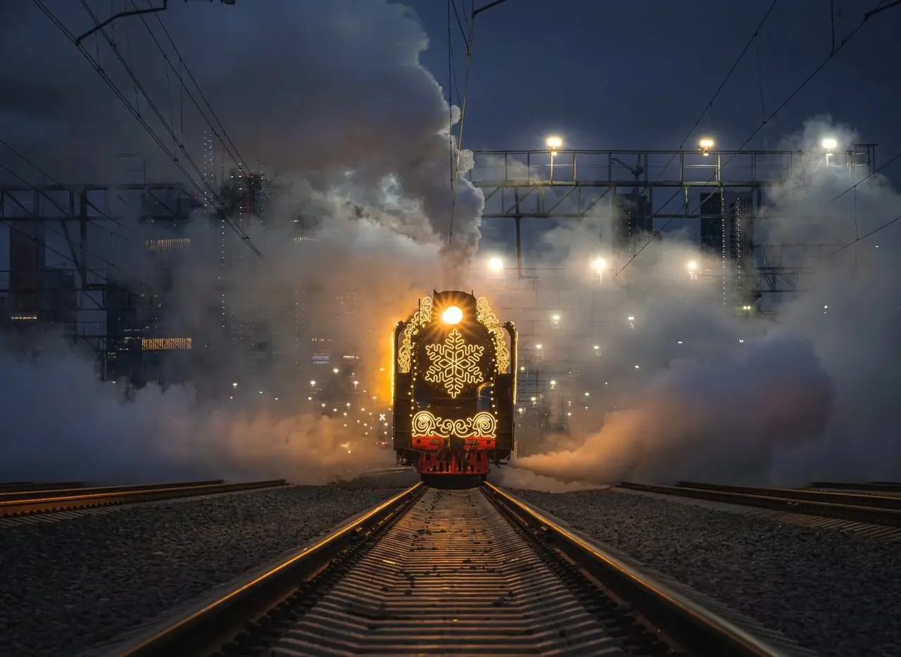 Поезд Деда Мороза по России