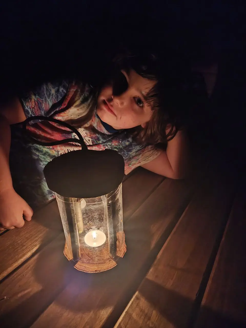 Мастерская по изготовлению фонарика в лесу