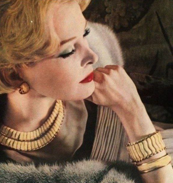 Винтажные украшения. С чего начать собирать свою коллекцию?