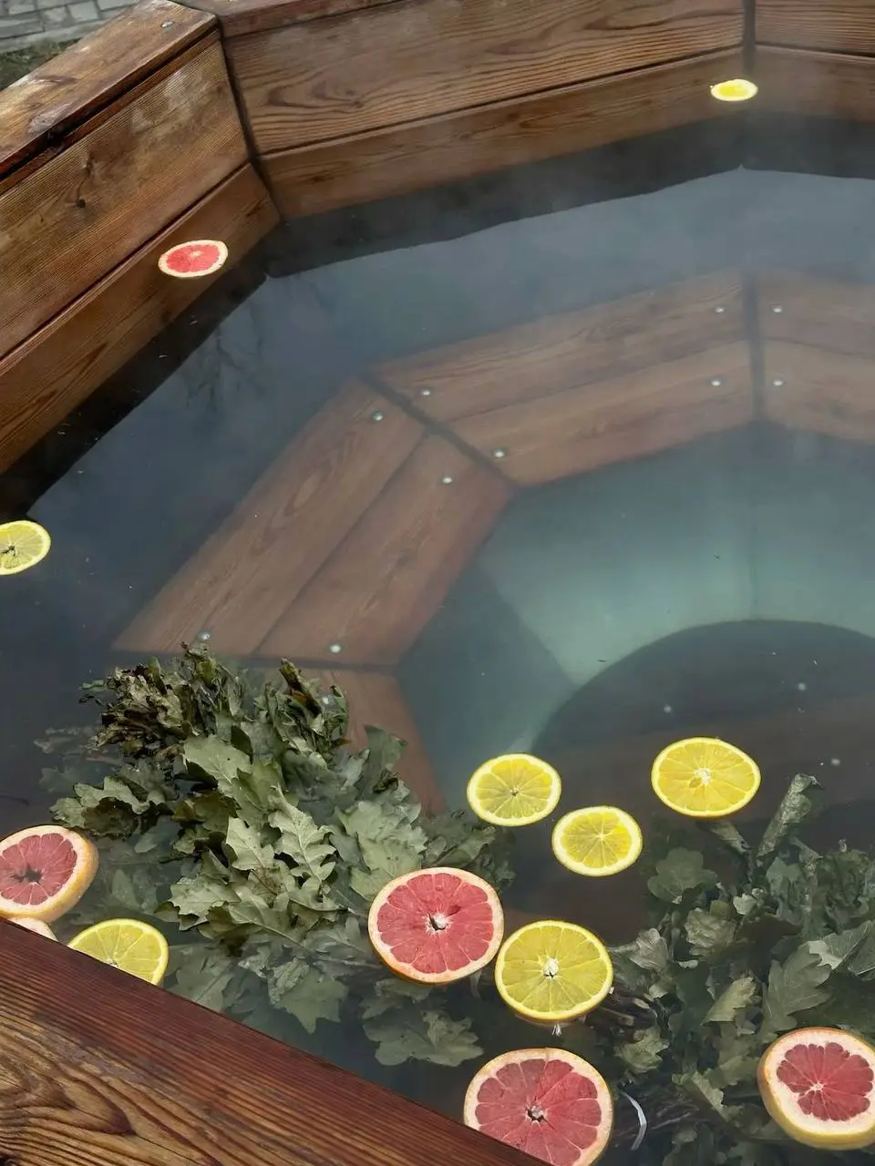 БАНЯ И ГОРЯЧИЙ ЧАН В “ДОМБАЙСКОЙ СКАЗКЕ”