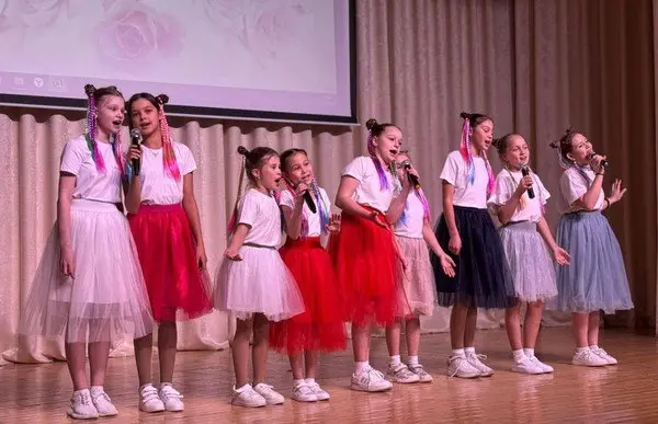 Театрализованный концерт ко дню матери "Пусть всегда будет мама"