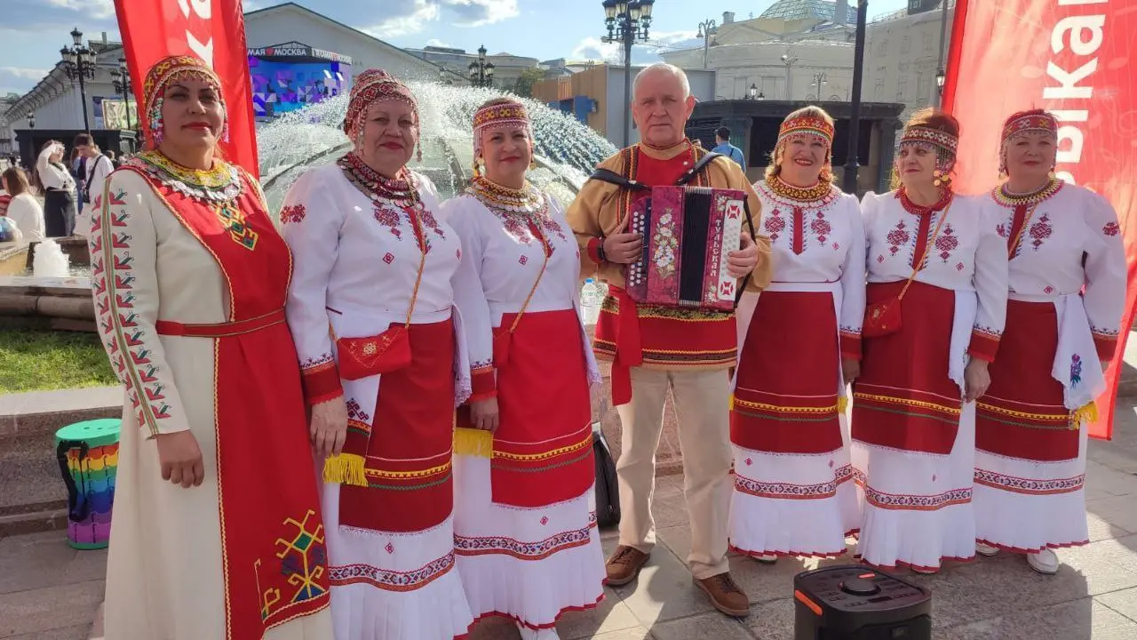 Ансамбль «Тавансемер» в метро