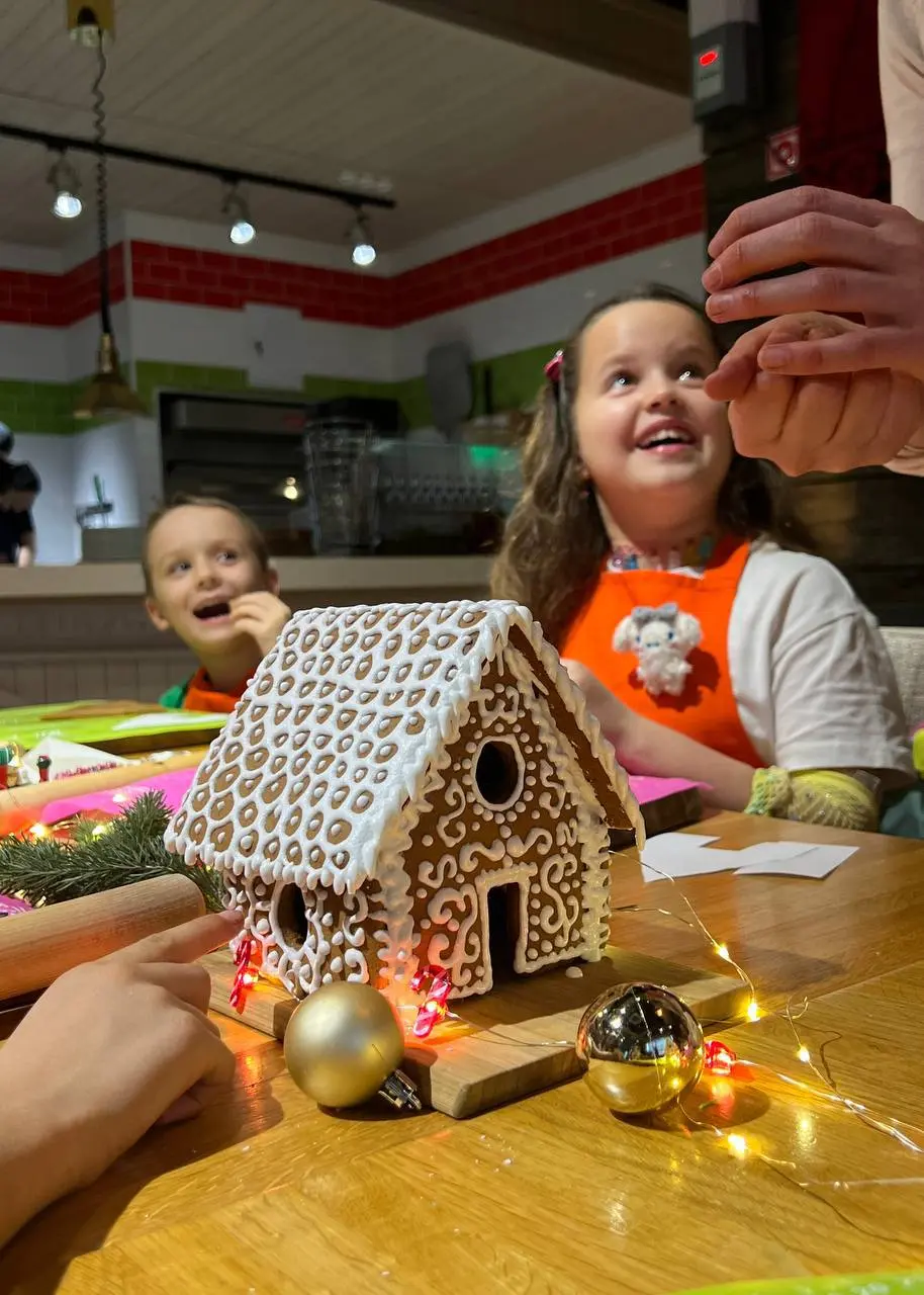 Мастер-класс по приготовлению и росписи пряничного домика