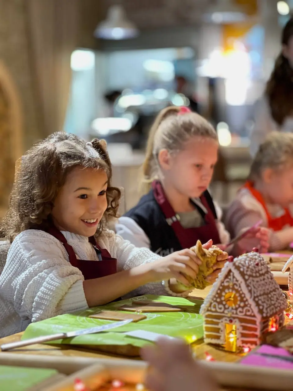 Мастер-класс по приготовлению и росписи пряничного домика