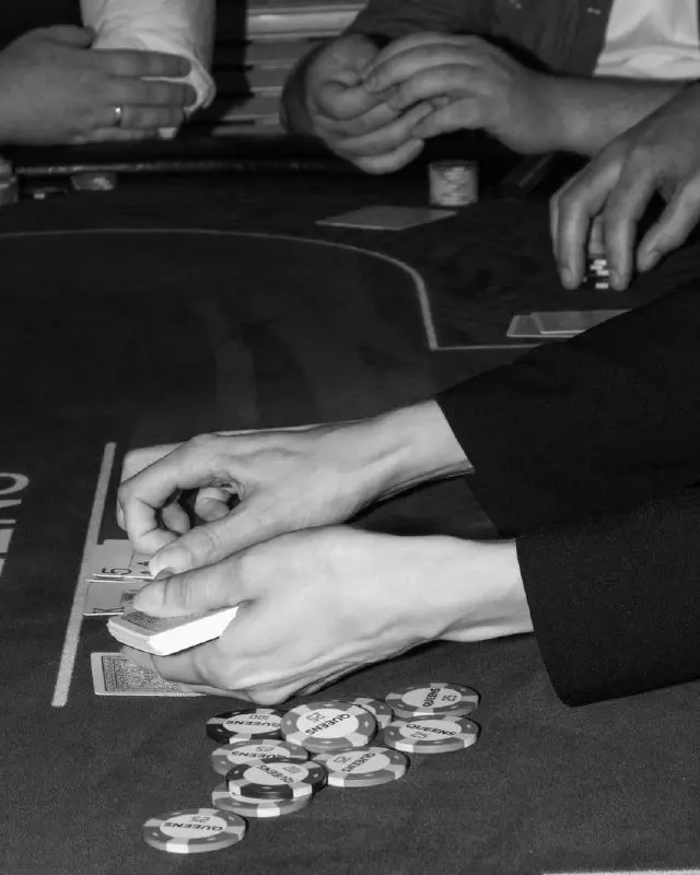 Вечер покера и разогрев перед турнирами