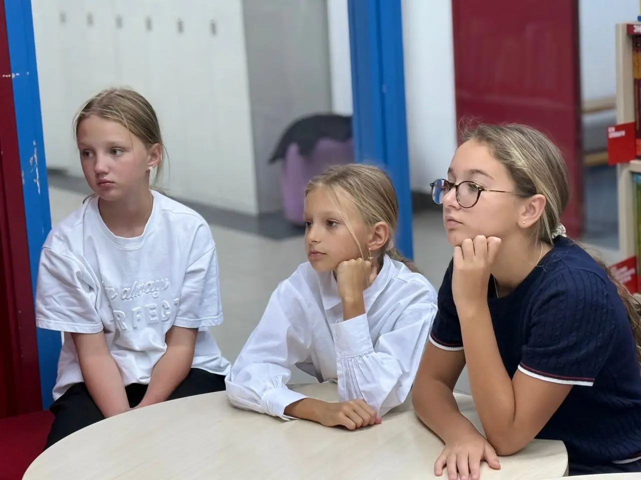 Студенты 4-го класса обсуждают жизнь и творчество Л.Н. Толстого