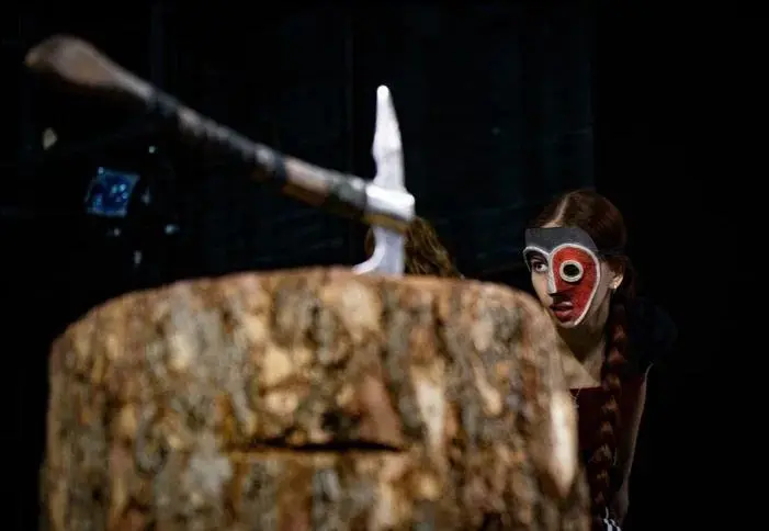 Эпический роман на сцене: Последний из могикан