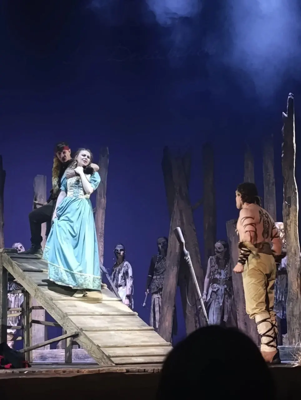 Эпический роман на сцене: Последний из могикан