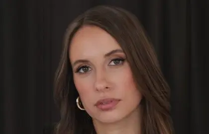 Стендап-спектакль Виктории Складчиковой