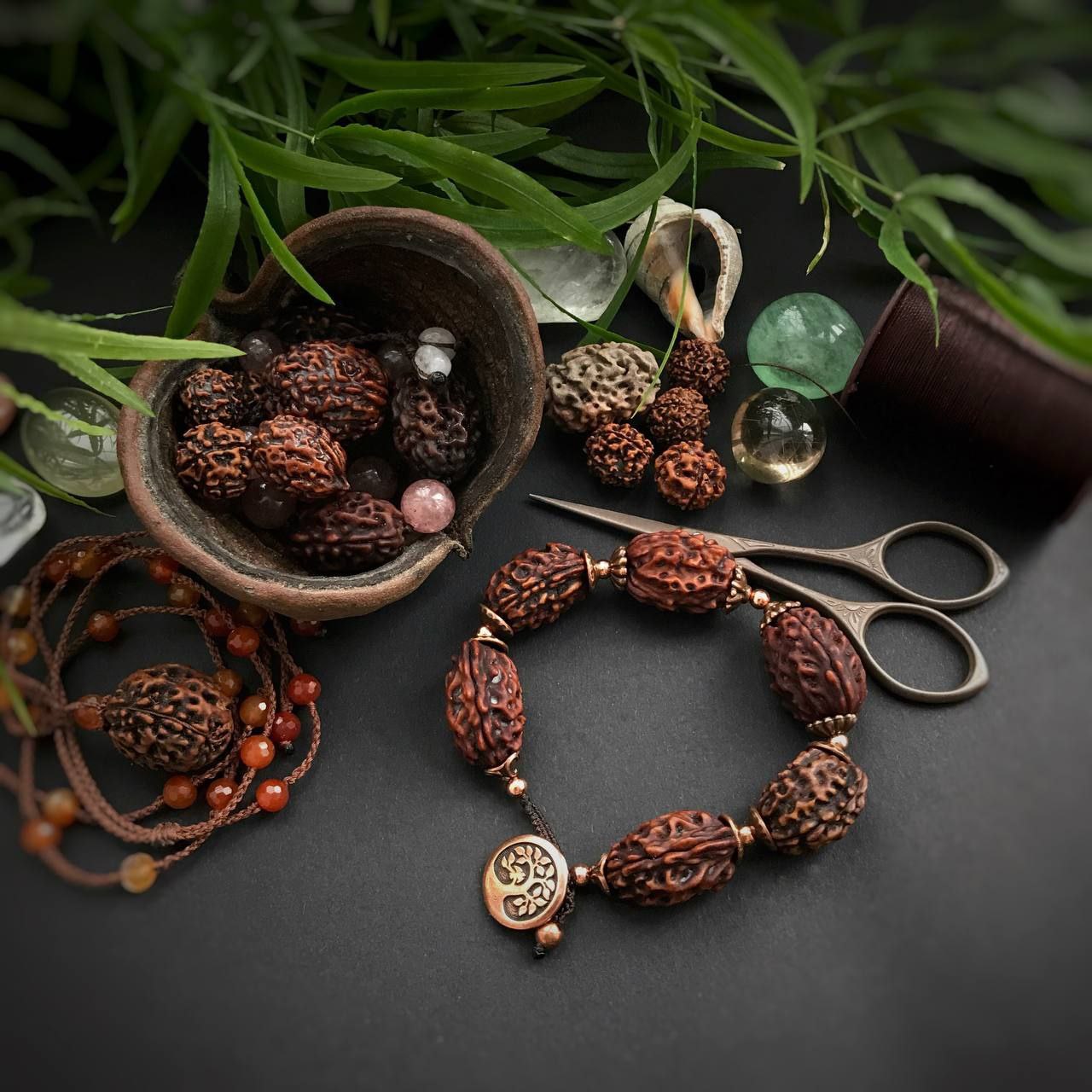 Мастер-класс по созданию плетёных украшений