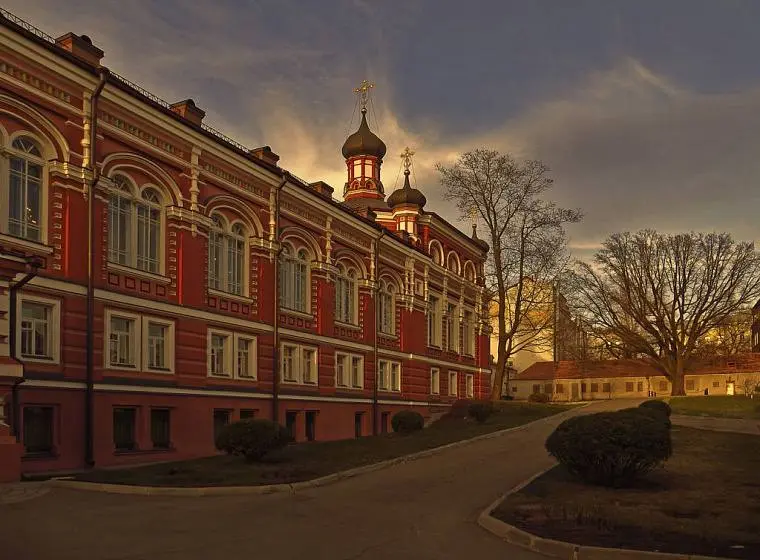 Прогулка по Кузнецкому мосту — сквозь века и легенды Москвы