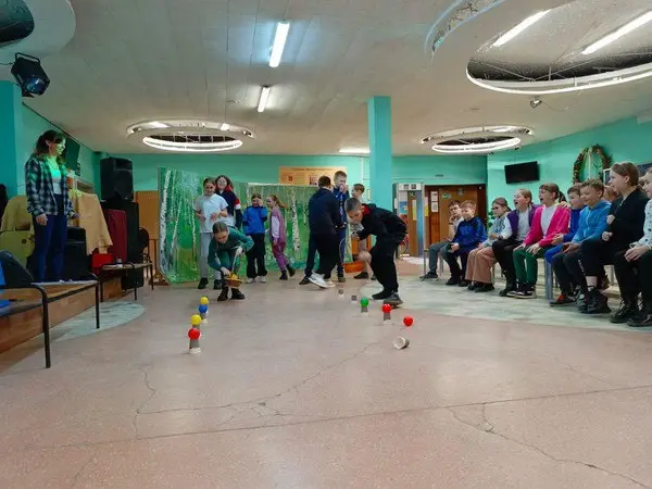 Народные забавы: Игры нашего двора