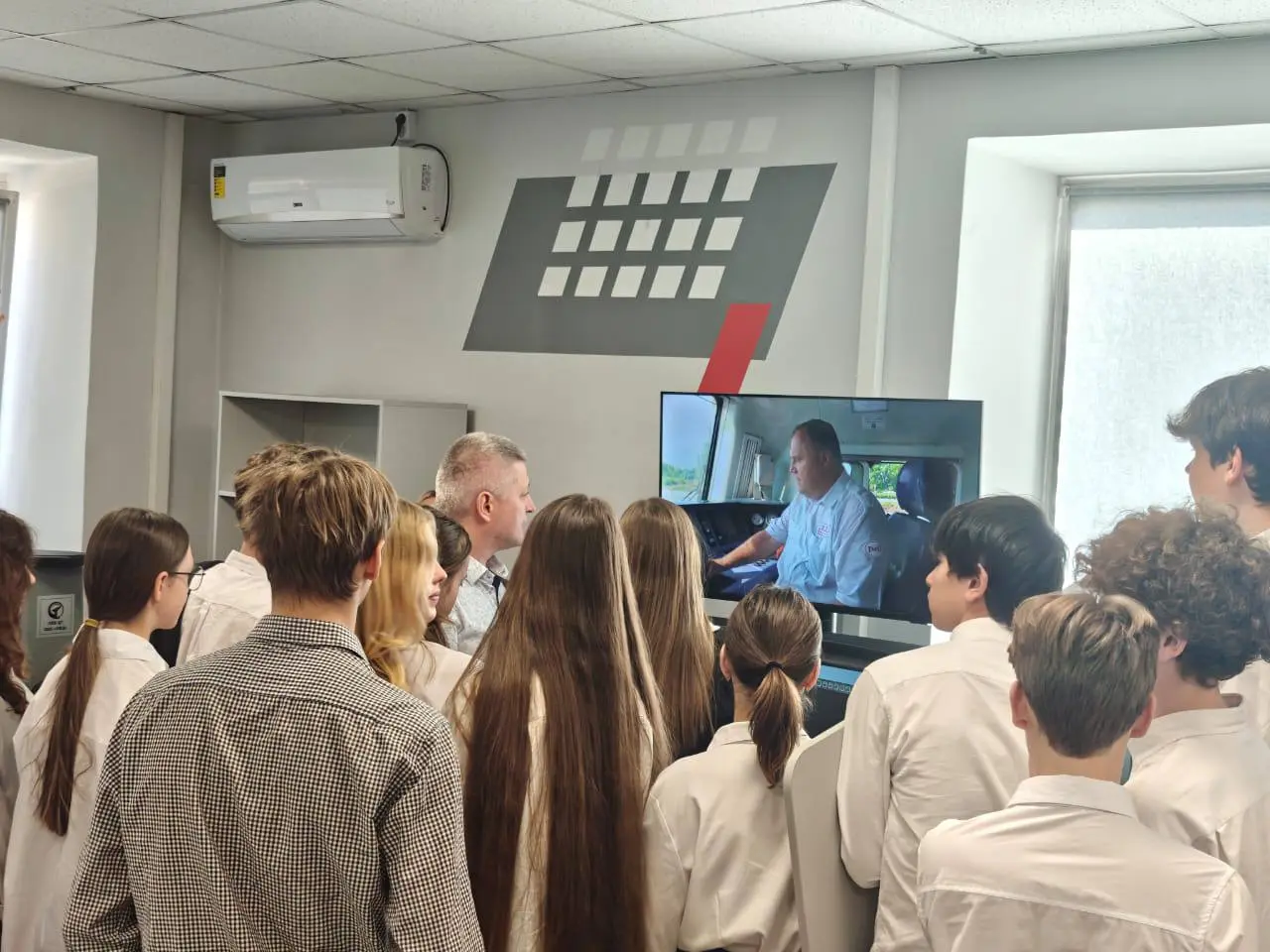 Профессиональное образование в сфере железнодорожного транспорта для школьников