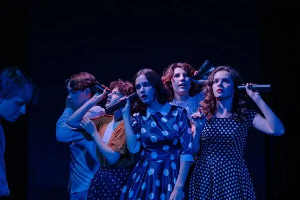 В ПОИСКАХ ГРУСТНОГО БЭБИ 14+