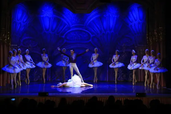 Балет "Лебединое озеро"