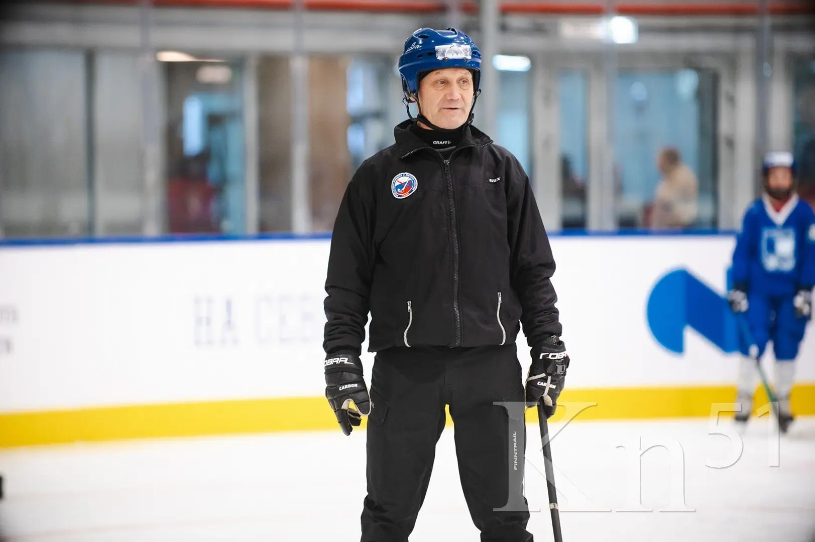 Первыми посетителями ледовой арены в Мончегорске: мастер-класс по хоккею для воспитанников спортшколы