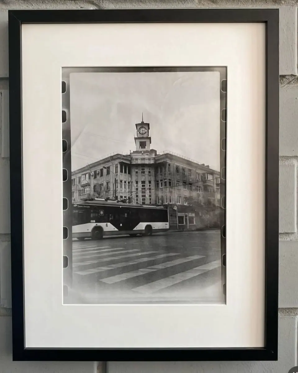 Выставка-ярмарка в галерее Хаос: открытие «50»