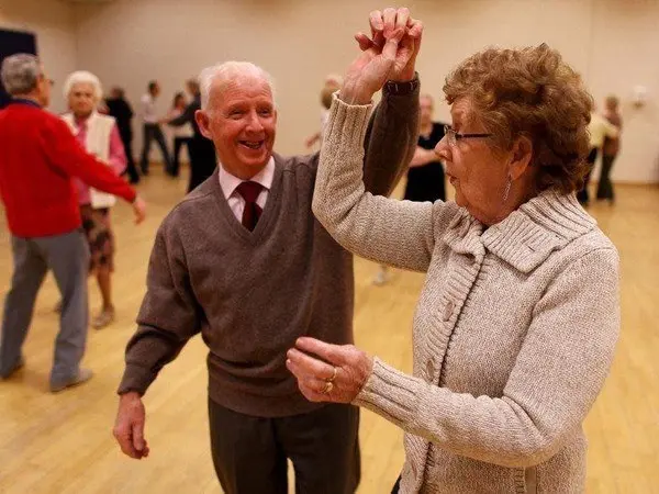 Танцевальное занятие Ритмы долголетия