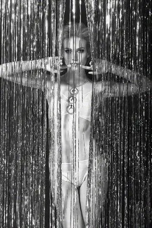 Прекрасные НЕскромные предновогодняя вечеринка